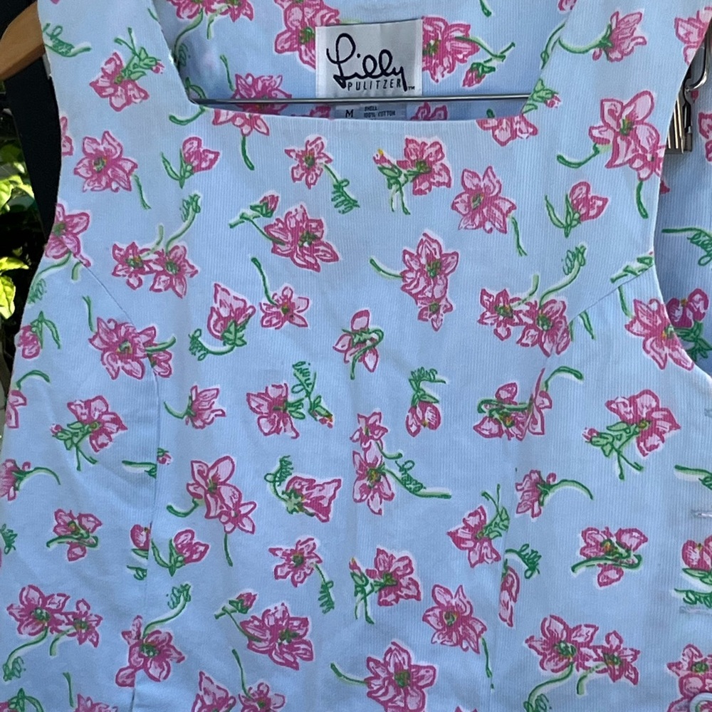 Lilly Pulitzer Linen Blue w/Pink Flower, 5 Buttons
